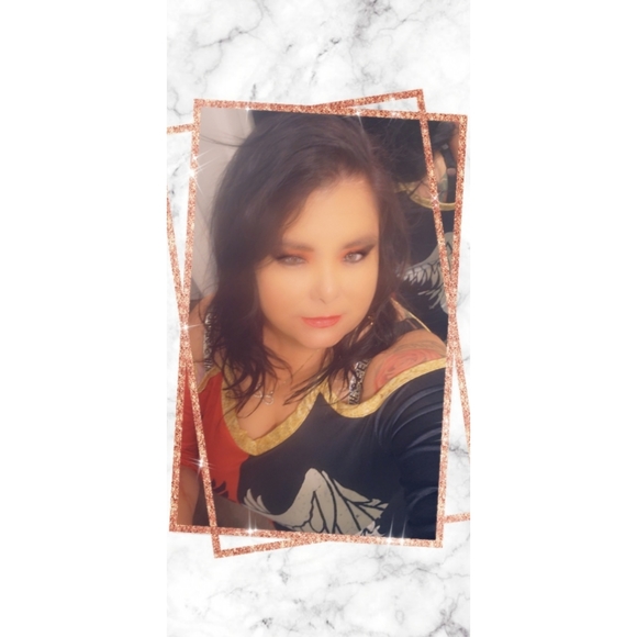 Meet your Posher, Angela - Picture 1 of 16